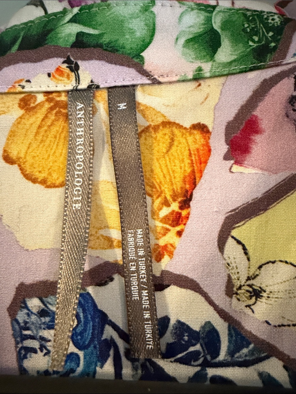 Never worn! Anthropologie Lavender Floral Button-Front short dress with pockets - Picture 2 of 3